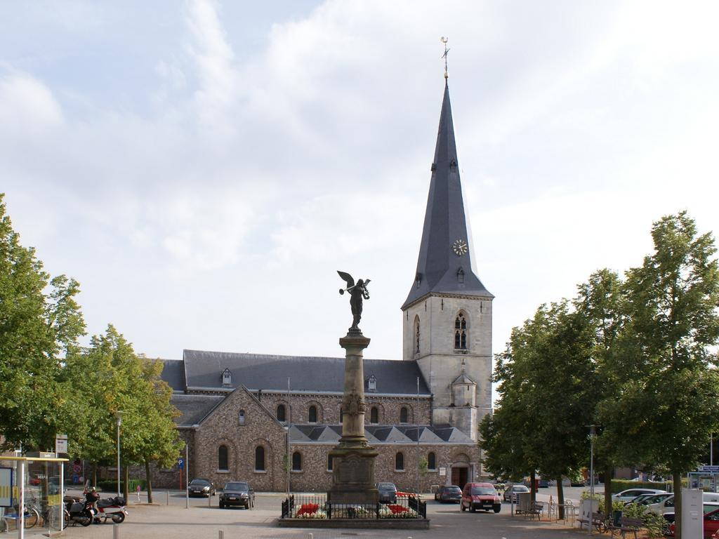 Huis Van Loon Borgloon Exterior photo